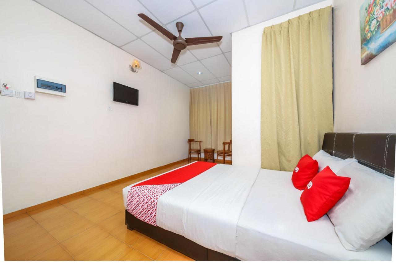 Oyo 89763 Bluewater Hotel Mersing Luaran gambar