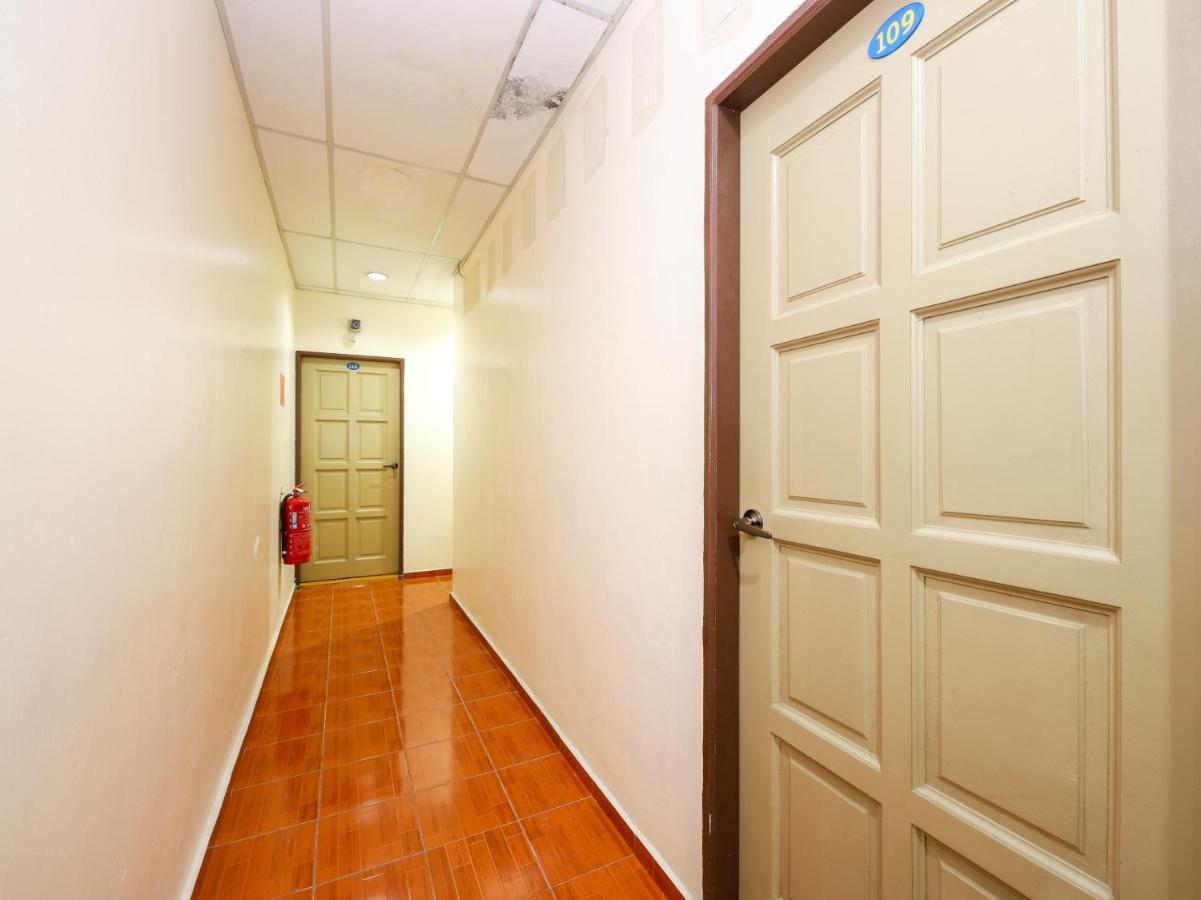 Oyo 89763 Bluewater Hotel Mersing Luaran gambar